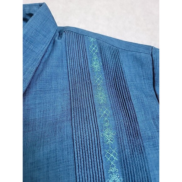 Guayaberass Shirt Mens 40 Button Dark Blue Teal Textured Embroidered Cigar - Picture 4 of 11